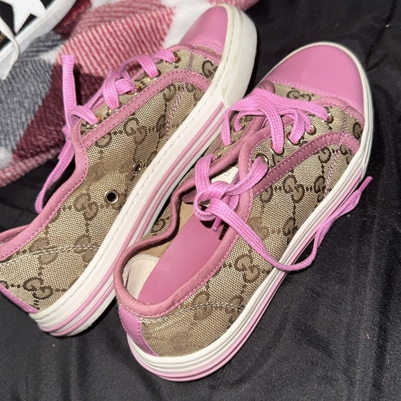 Gucci Canvas Sneakers - Picture 7 of 10